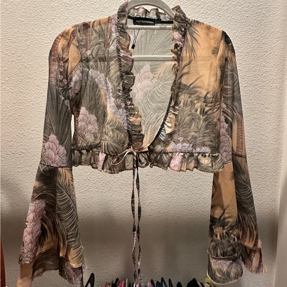 PrettyLittleThing Women's Floral Crop Top - Multicolor